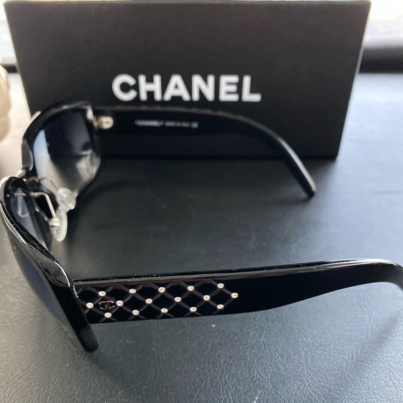 Chanel 5063-B Sunglasses - Picture 5 of 10